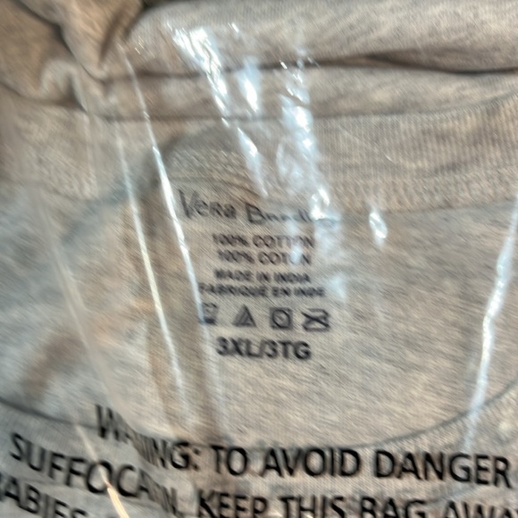 Vera Bradley Short-Sleeved Graphic T-Shirt in Dog Show NWT - Picture 6 of 6